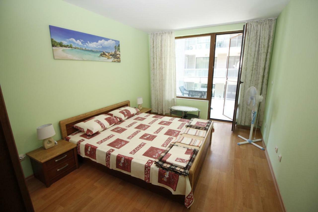 Apartment Rosi Pomorie Exterior photo