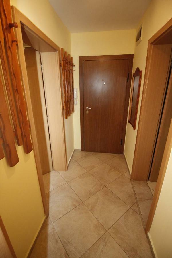 Apartment Rosi Pomorie Exterior photo