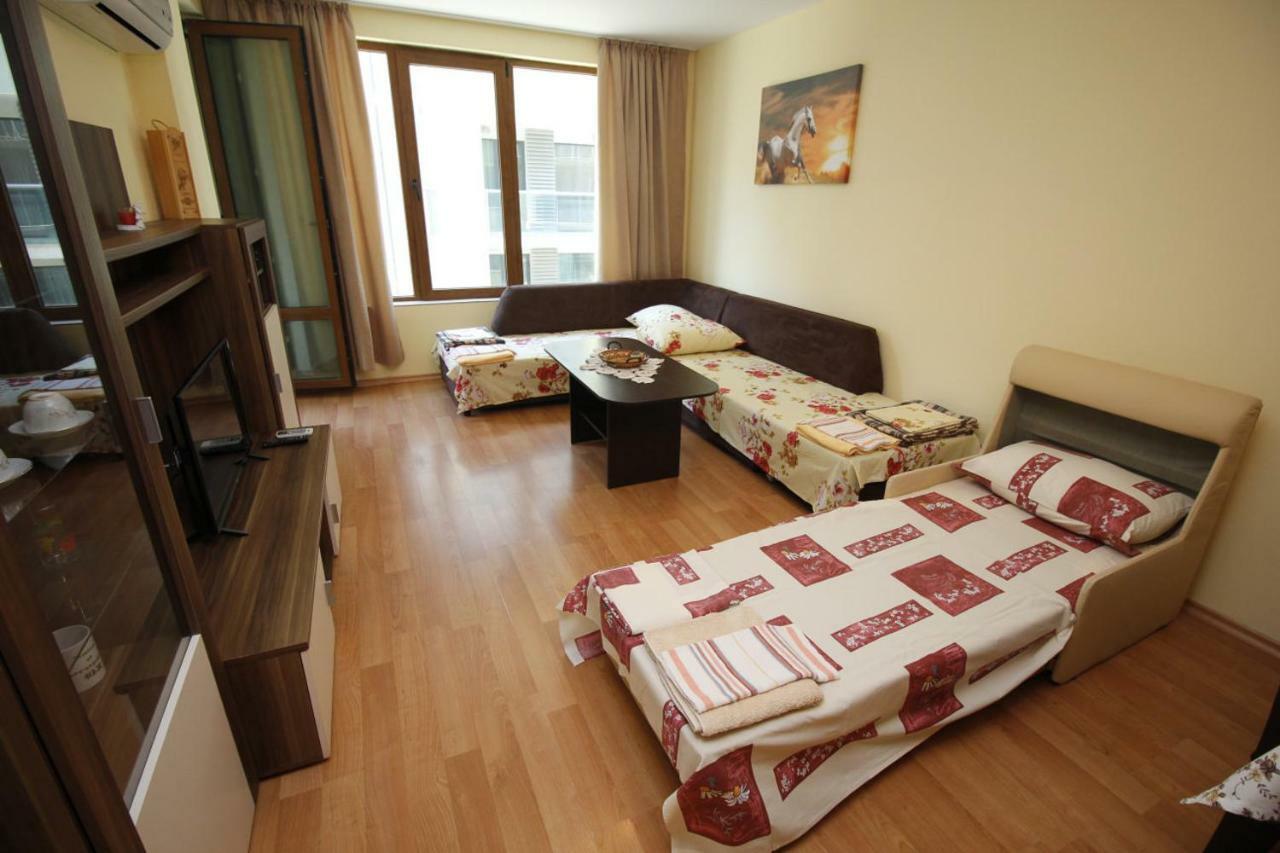 Apartment Rosi Pomorie Exterior photo